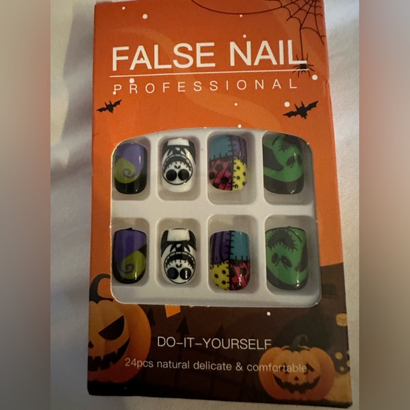 Halloween Nightmare Before Christmas Press on Nails 💅🧡🖤 - Picture 2 of 4